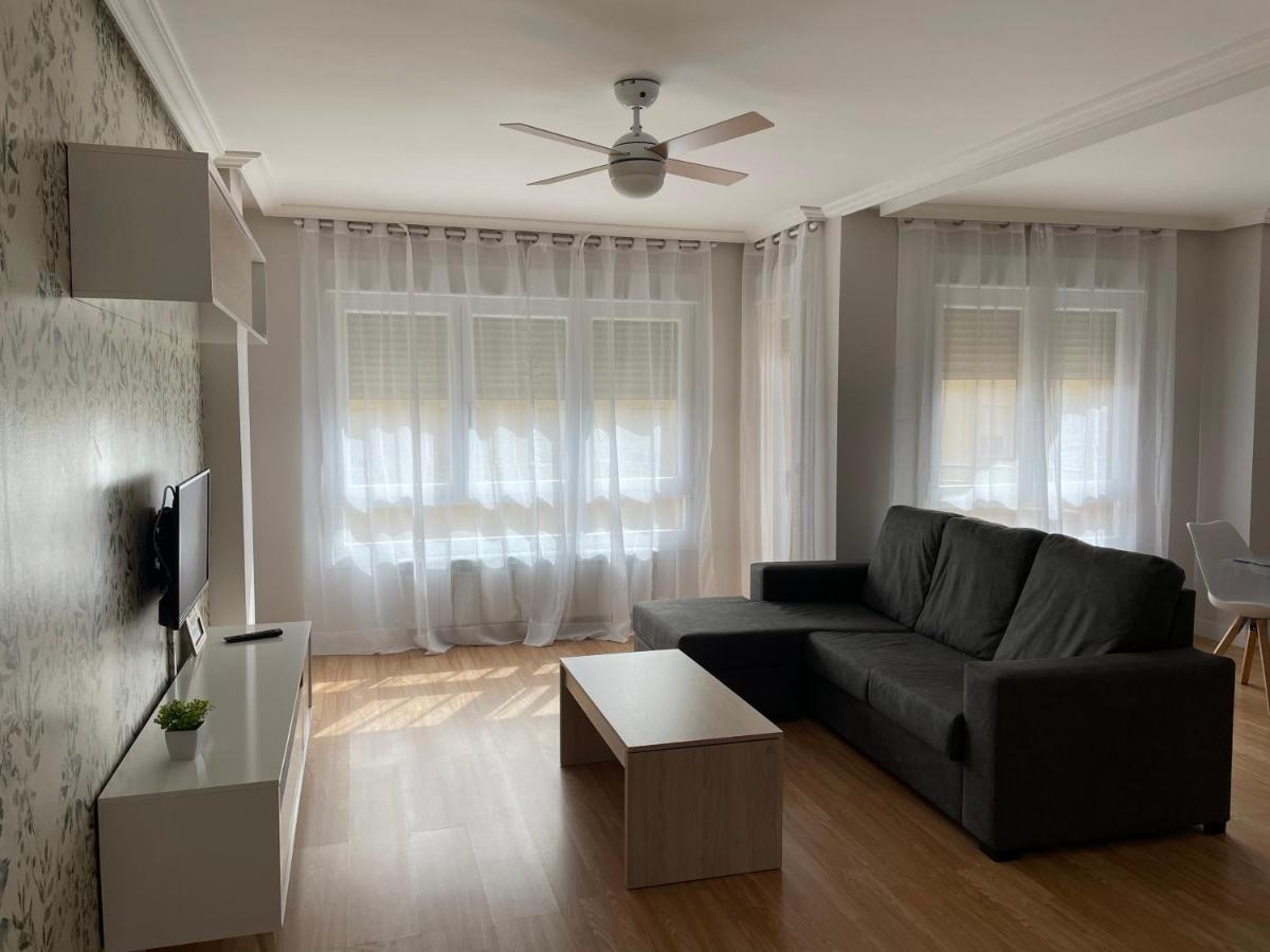 Apartamento Cuatro Estaciones Calahorra Esterno foto