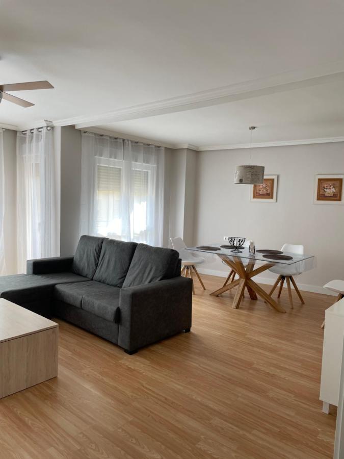 Apartamento Cuatro Estaciones Calahorra Esterno foto